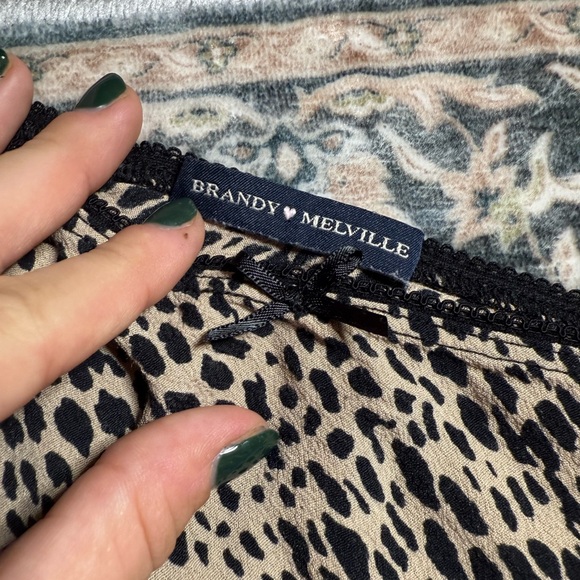 Brandy Melville Leopard Print Mini Skirt - Picture 2 of 2